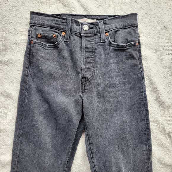 Levi's Distressed Wedgie Straight Leg Casual Everyday Coastal Denim Jean- Black - Picture 3 of 10